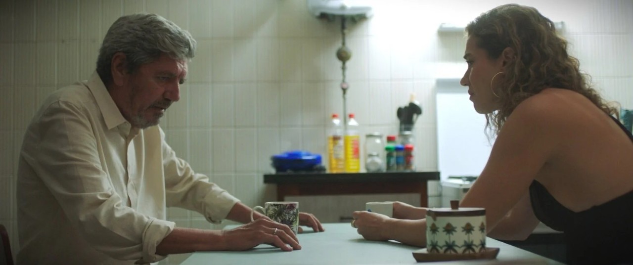 Fotograma de la película "Aullar"