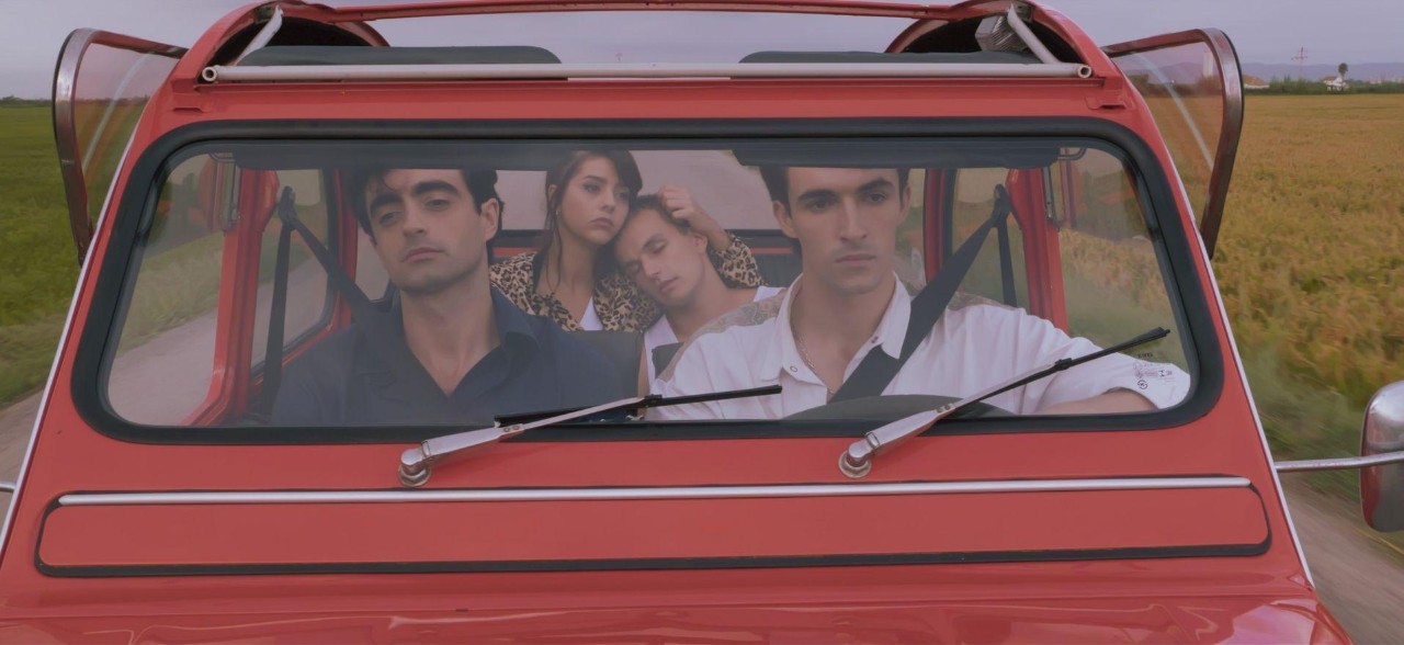 Fotograma de la película "Cuando la noche no termina"