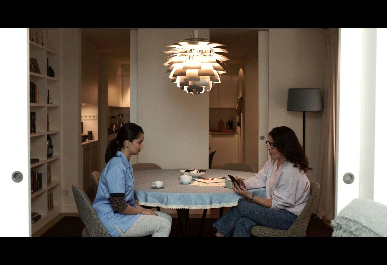 Fotograma de la película "Femení singular"