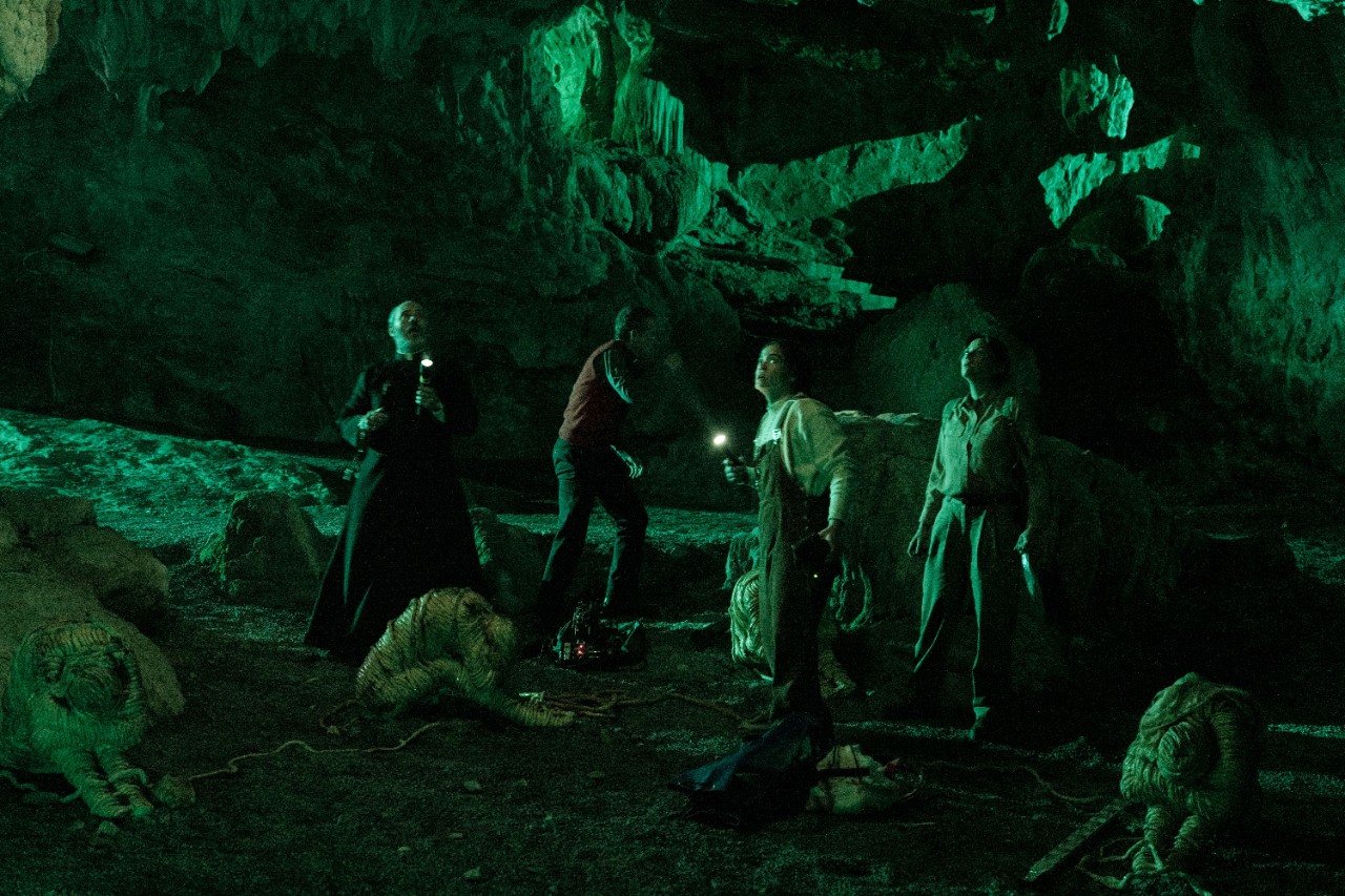 Fotograma de la película "Anatema"