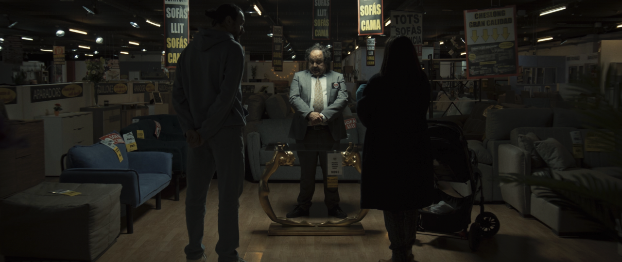 Fotograma de la película "La mesita del comedor"