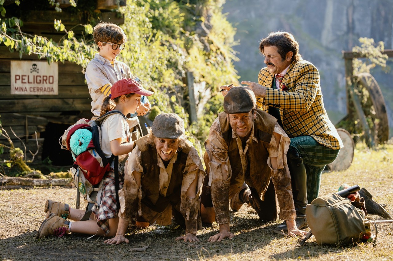 Fotograma de la película "Campamento Garra de Oso"
