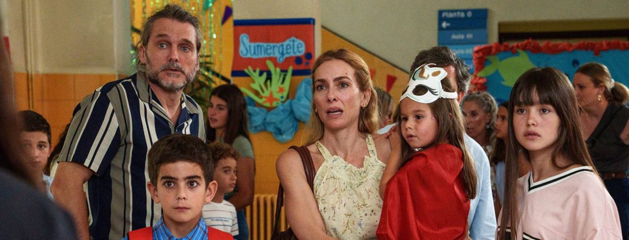 Fotograma de la película "Tres de más"