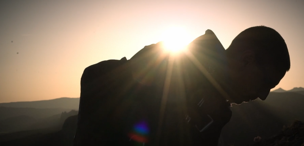 Fotograma del cortometraje Feeling the base jump