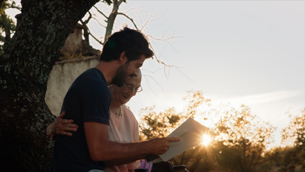 Fotograma del documental 100 días con la Tata