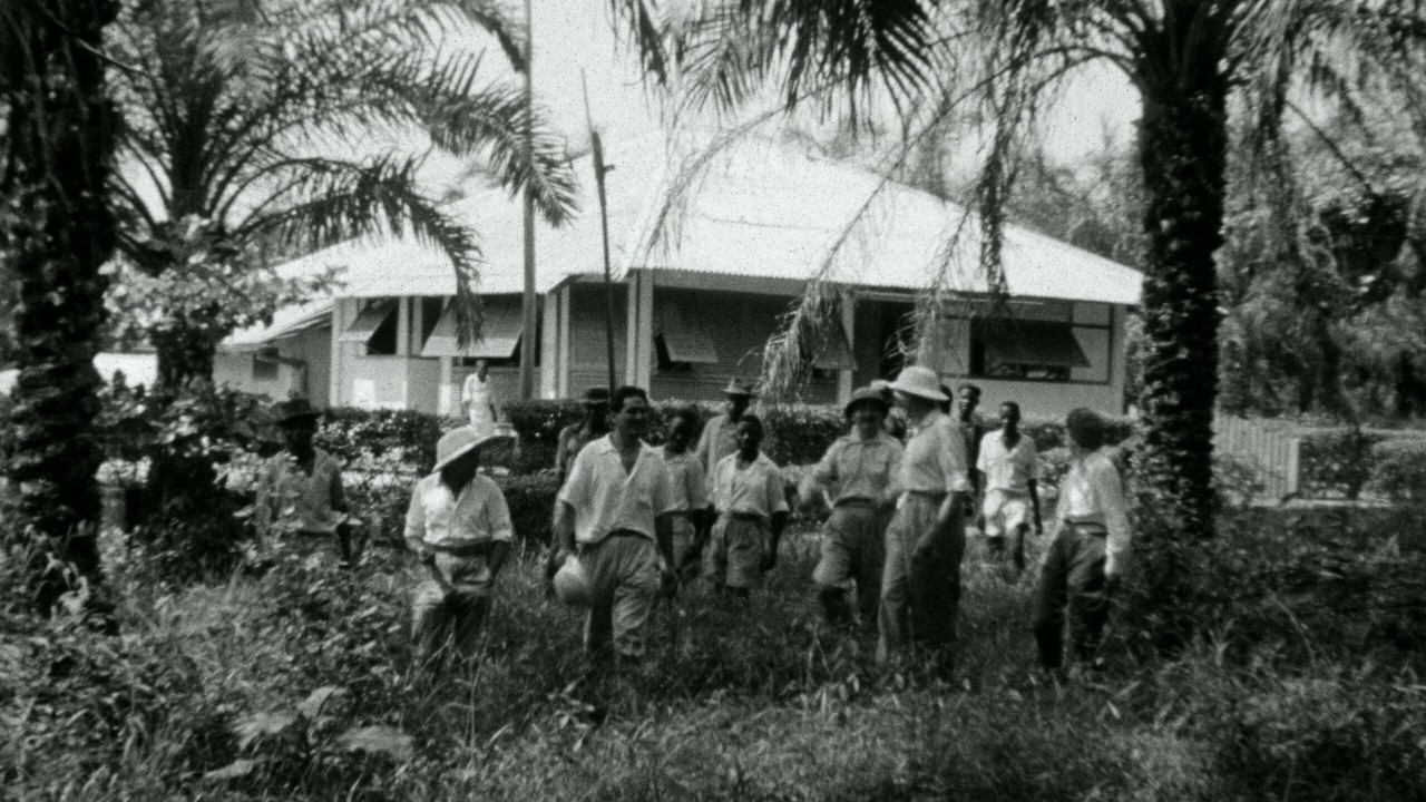 Fotograma de la película "Negro Limbo"