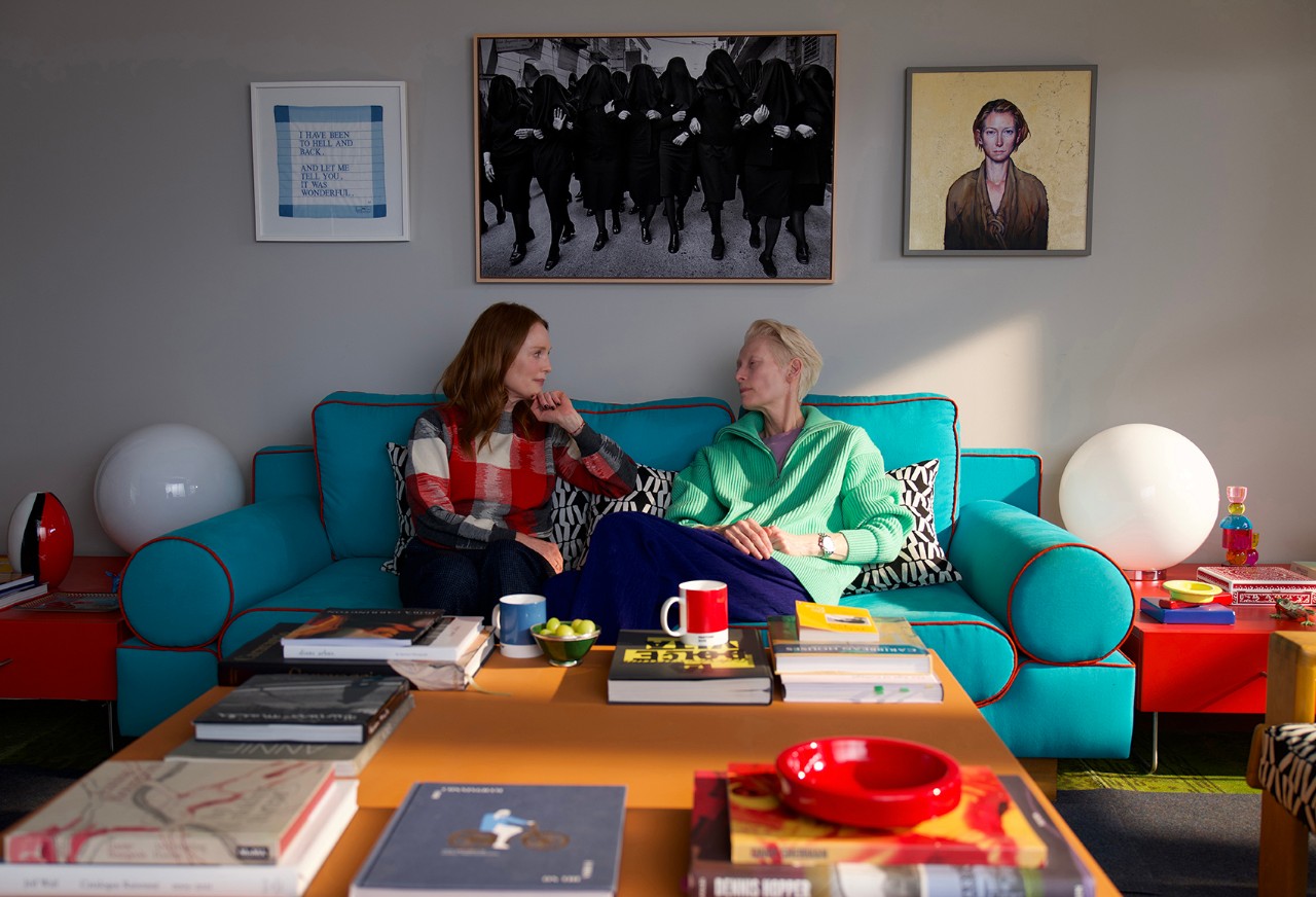 Fotograma de la película "La habitación de al lado"