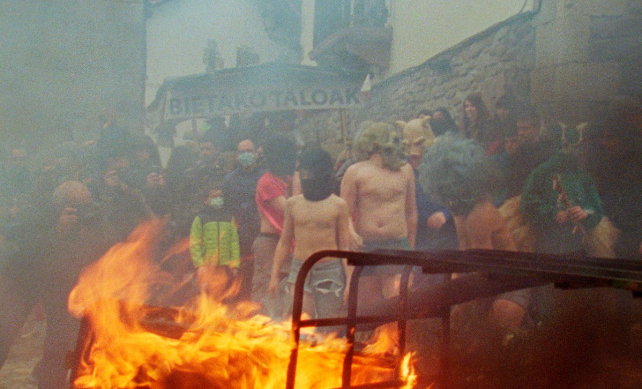 Fotograma de la película "Negu hurbilak"