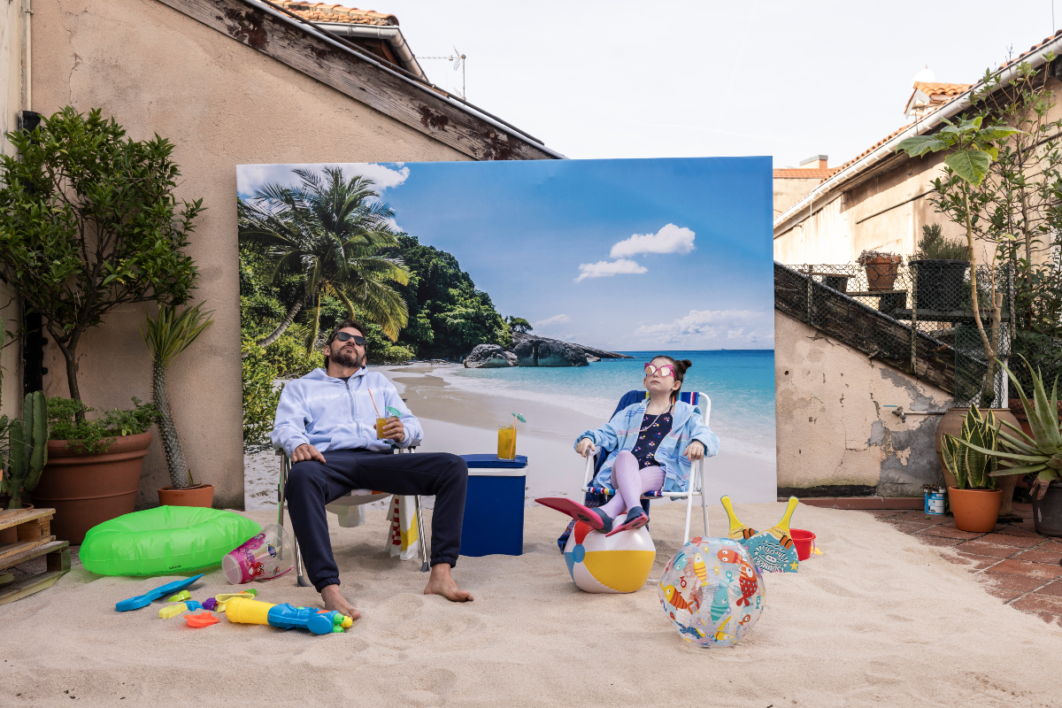 Fotograma de la película "Sin instrucciones"