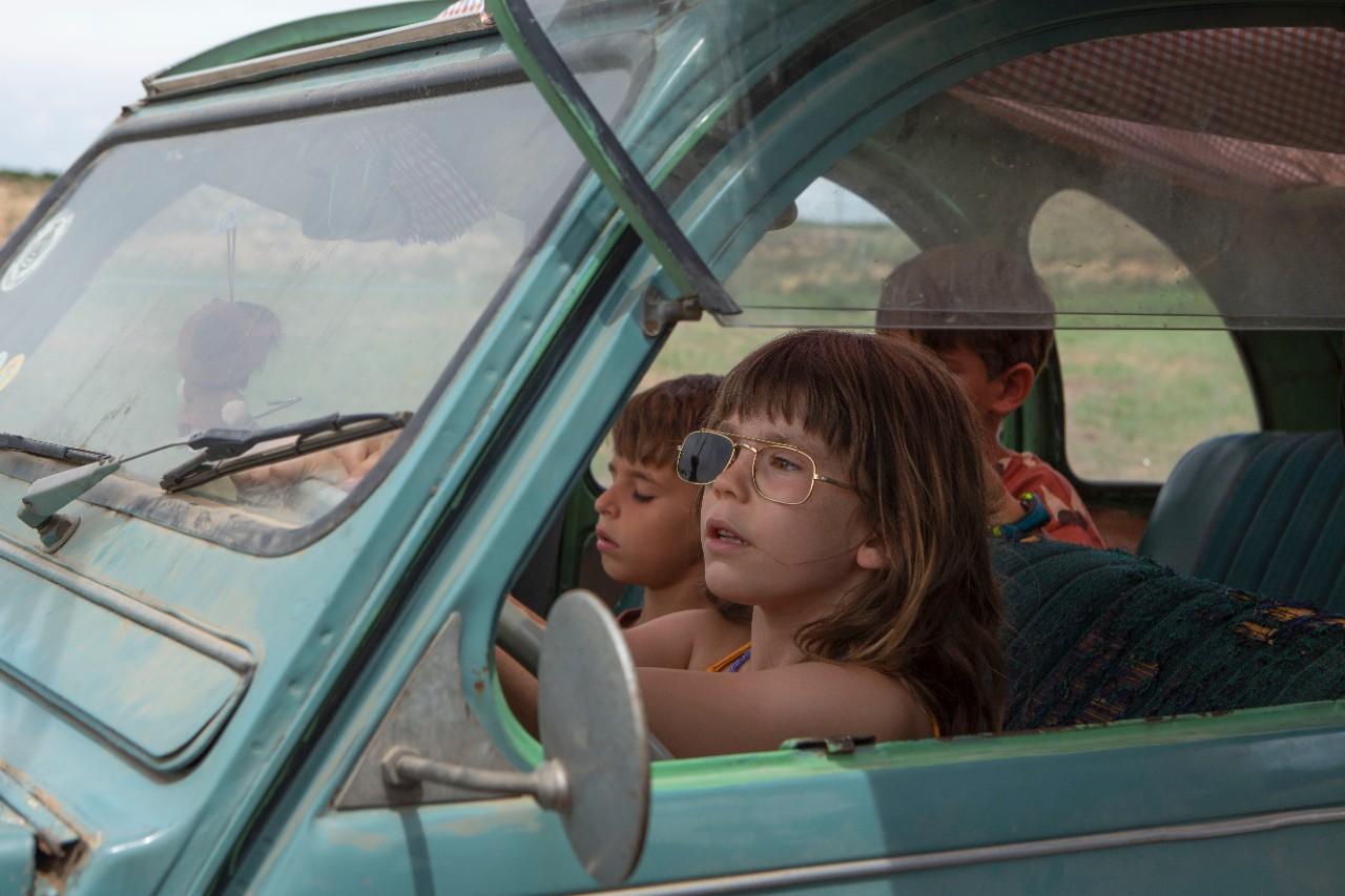 Fotograma de la película Alcarràs