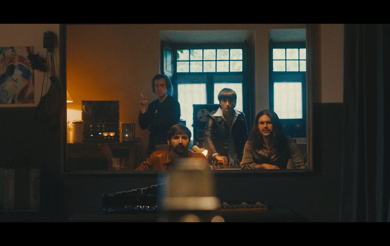 Fotograma del documental "Itoiz Udako Sesioak"