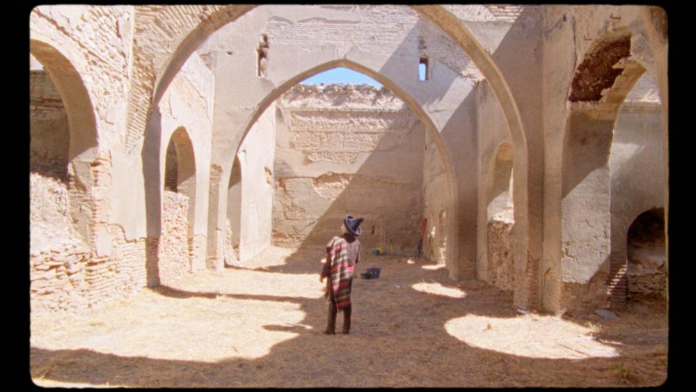 Fotograma de la película "Quién vio los templos caer"