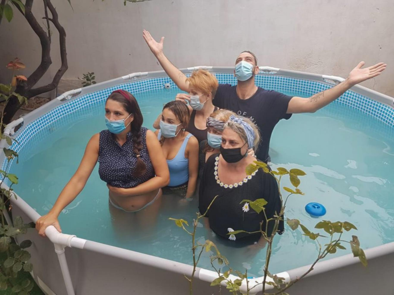 Fotograma de la película Confinados