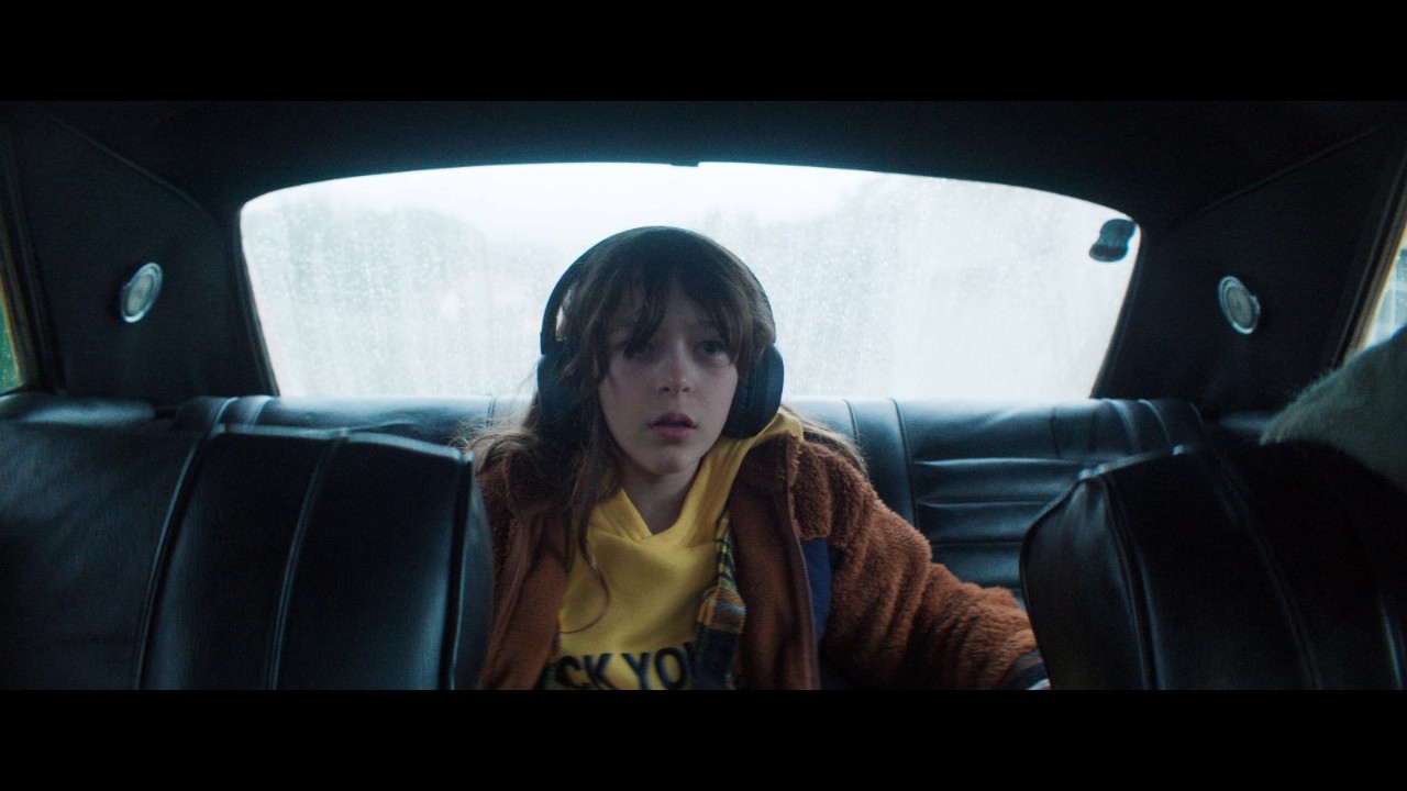 Fotograma de la película "El vestido"