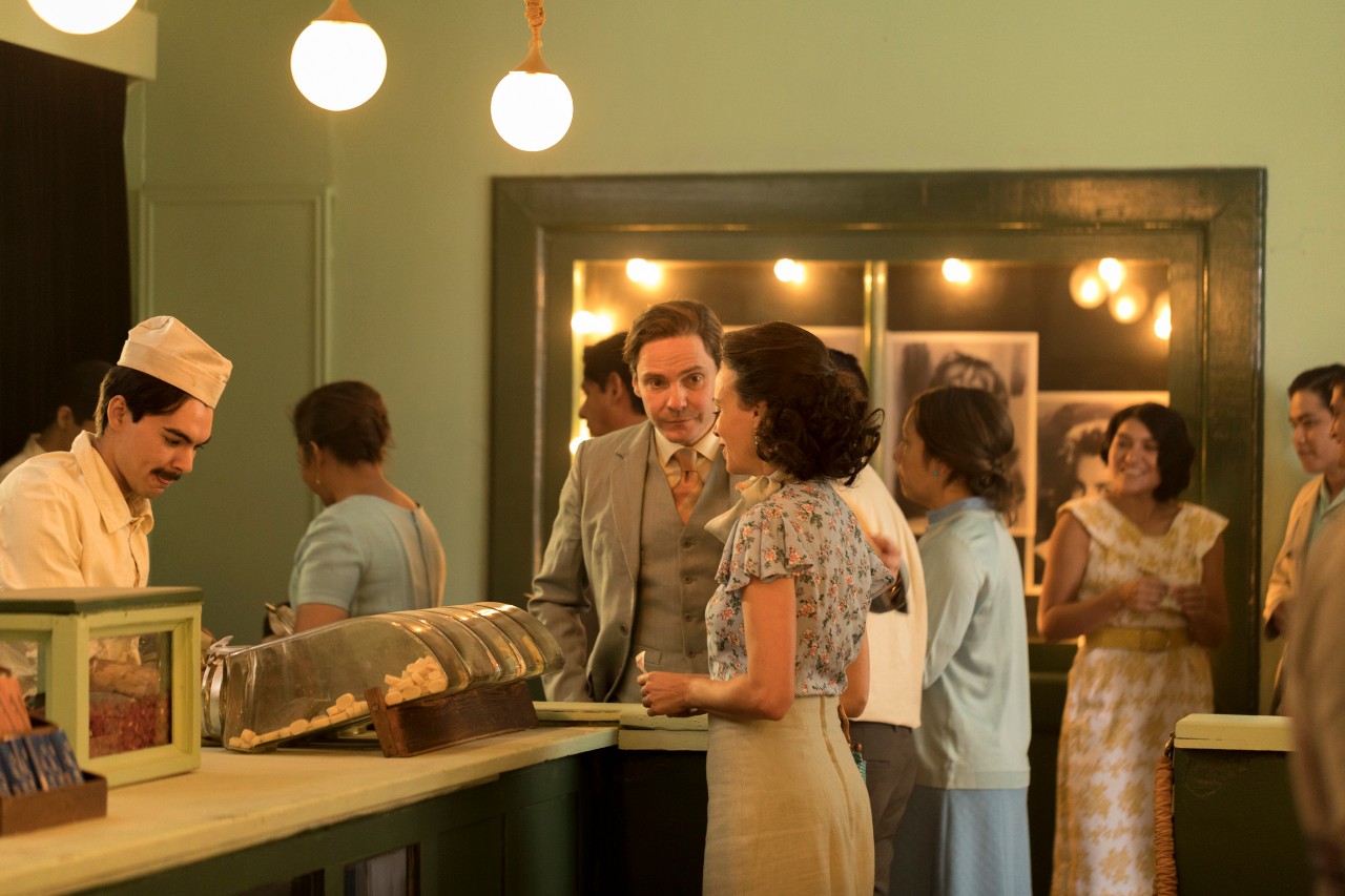 Fotograma de la película "La contadora de películas"