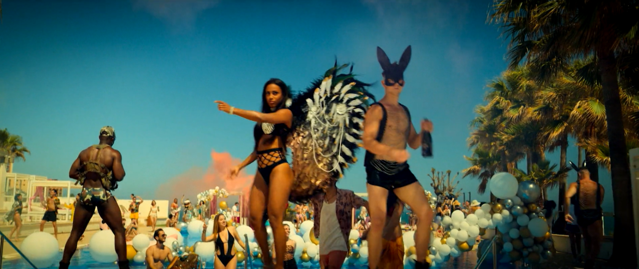 Fotograma de la serie Toy Boy