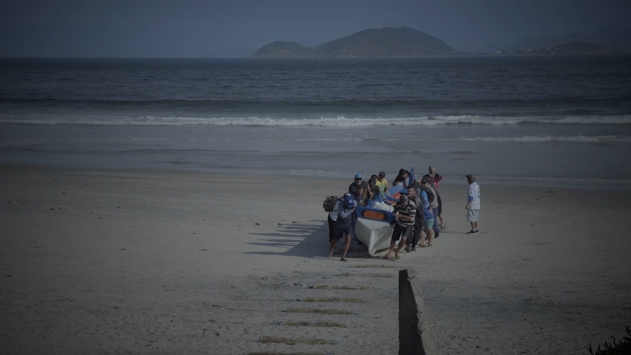 Fotograma de la película "Os Naufragados"
