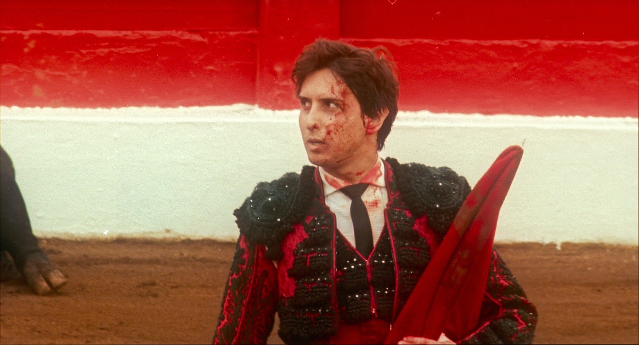 Fotograma de la película "Tardes de soledad"