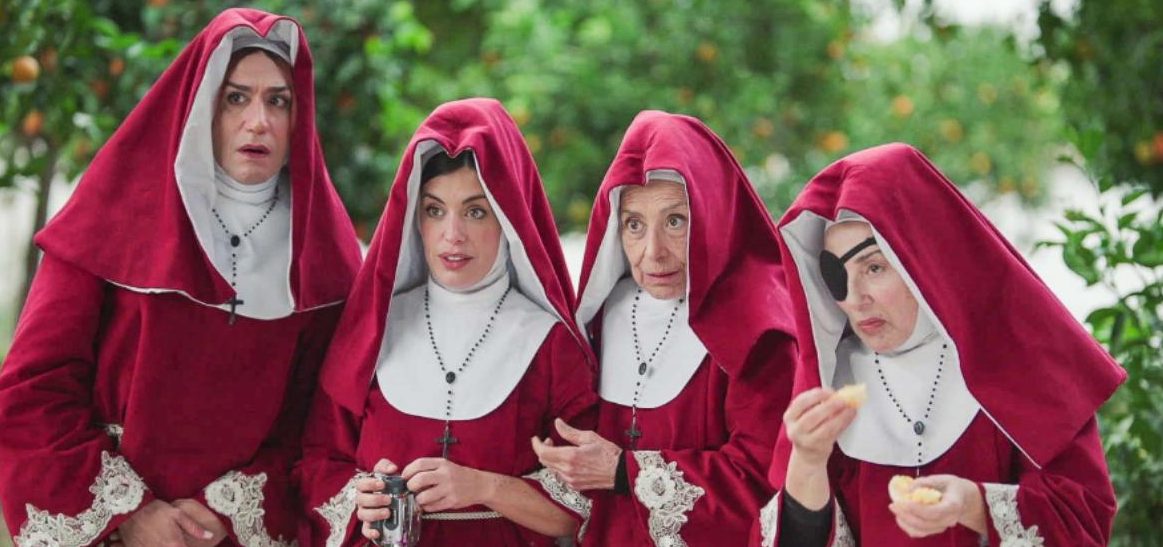Fotograma de la película "La reina del convento"