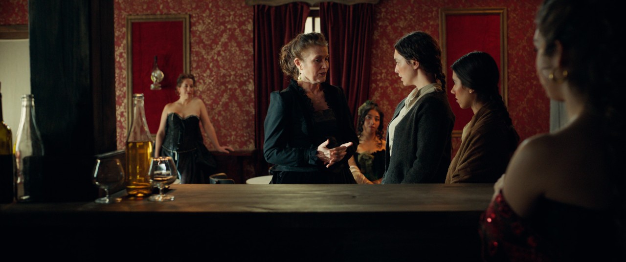 Fotograma de la película "Las locas del obelisco"