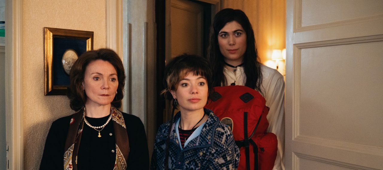 MI QUERIDA SEÑORITA. Nagore Aranburu as Cruz, Anna Castillo as Isabel, Elisabeth Martinez as Adela/Ad in MI QUERIDA SEÑORITA. Cr. Michael Oats/Netflix © 2025