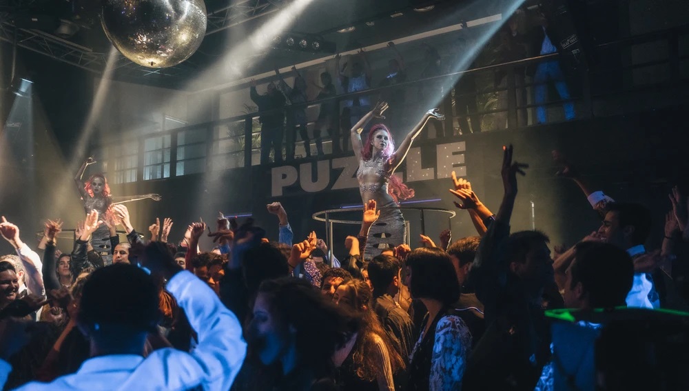 Fotograma de la serie La Ruta